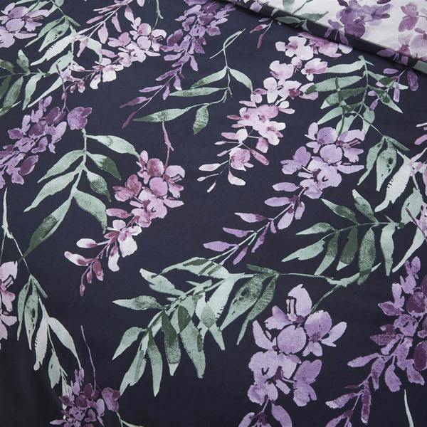 Wisteria White/Navy Duvet Cover Set