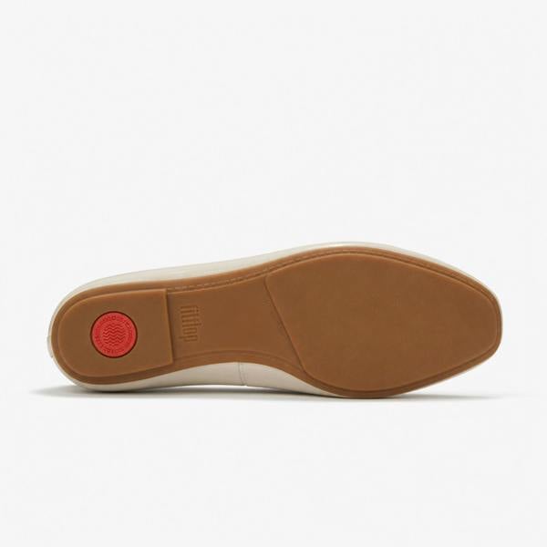 FitFlop DELICATO BOW TEXTURED PATENT-LEATHER Ballerina Shoes in Light Brown