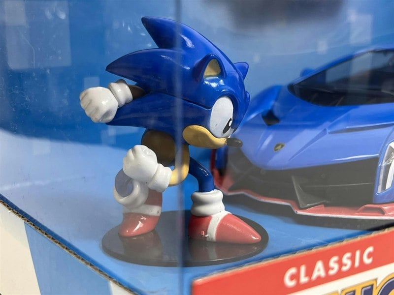 Jada Sonic The Hedgehog Figure Lamborgini Veneno 1:24 Scale Jada 35433