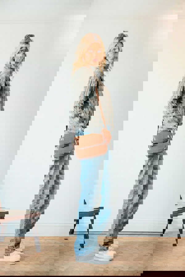 SVNX Rounded Cross Body Bag in Brown