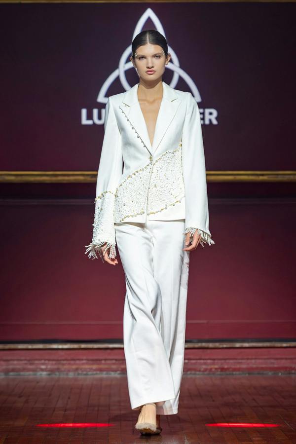 LuvForever Riselienne - White 2-Piece Blazer Suit
