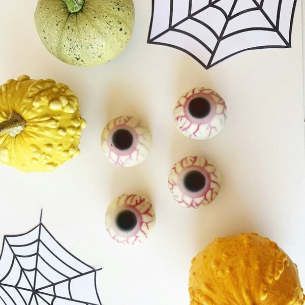CHOC ON CHOC Chocolate Gooey Eyeballs