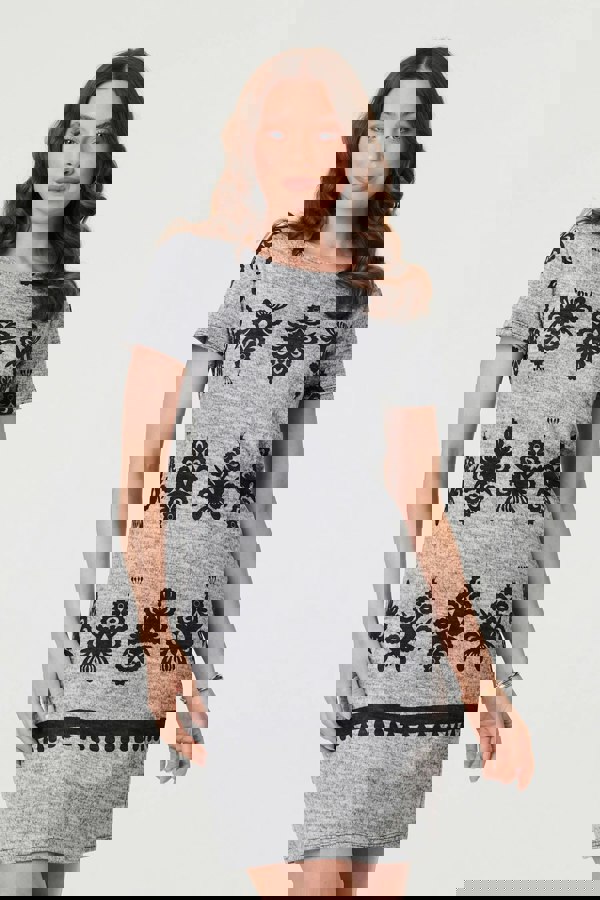 Grey | Printed Cap Sleeve Slim Short Dress : Model is 5'9"/175 cm and wears UK8/EU36/US4/AUS8
