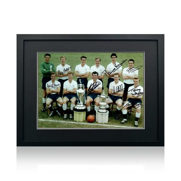 Tottenham Hotspur 1961 Squad Signed By 8 Image 5 Deluxe Mount Frame