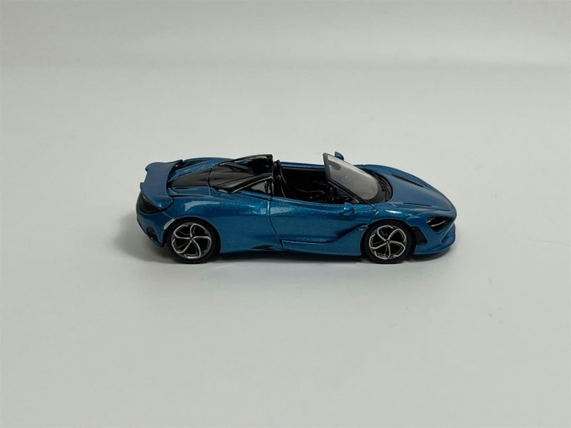 Mini GT McLaren 750S Spider Belize Blue RHD 1:64 Scale MGT00812R