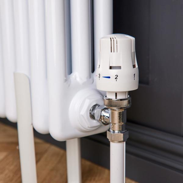 Flode Angled Round Thermostatic TRV & Lockshield With Shut Off | 15mm x 1/2″ | Gloss White