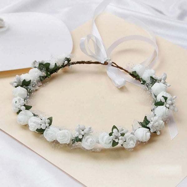 Classic Rosettes Garland