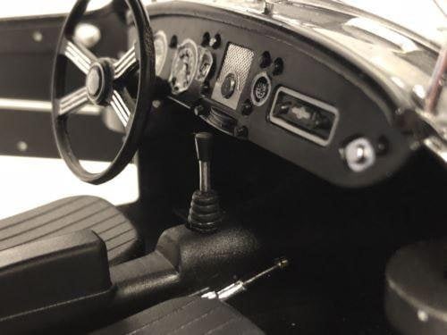 mga mki a 1500 closed 1957 steel grey 1:18 scale t9 1800161