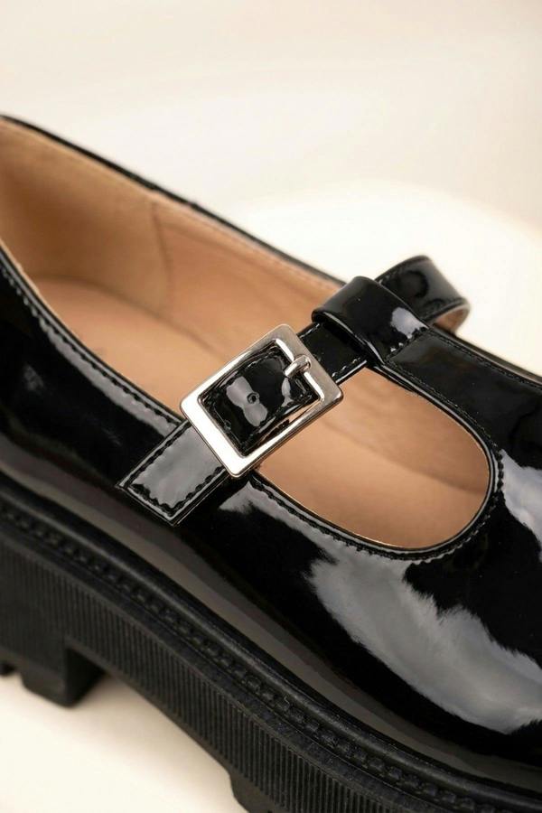 Saoirse Chunky Sole Patent T Shoes - Black