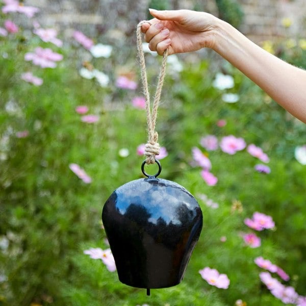 Paper High Zang Large Black Iron Cow Bell