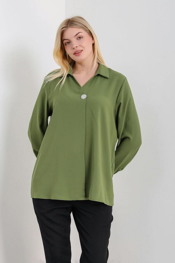 Hoxton Gal Oversized Long Sleeves Blouse with Brooch Details in Khaki