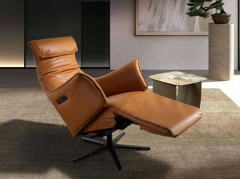 Angel Cerdá Brown Leather Swivel Armchair 5137