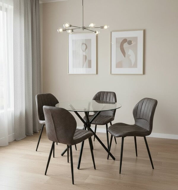Outdoor Living New York Dining Table with 4 Jaydn Leather Chairs