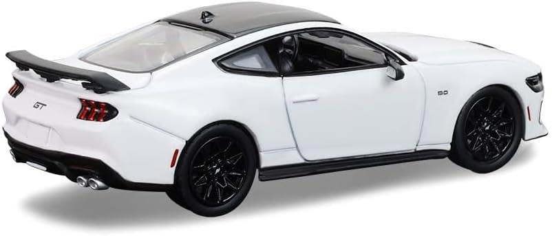 MCSlots Ford Mustang 2024 Oxford White 1:64 Scale Greenlight 13370F