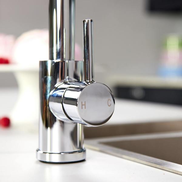 Flode Alta | Single Lever Kitchen Sink Mixer Tap with Swivel Spout | Polished Chrome Finish