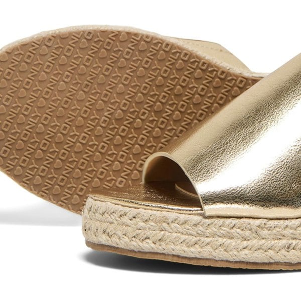 ONLY Minerva-3 Women's Polyurethane Mules - Gold