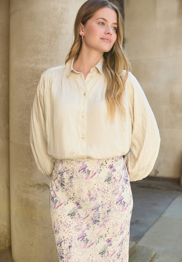 model wearing Saint Lace Insert Wonderland Print Midi Skirt In Multi - image 4