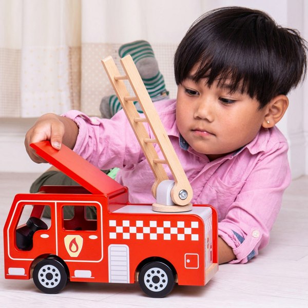 Bigjigs Toys Wooden City Fire Engine, Features A Swivel Ladder