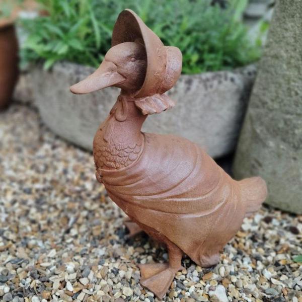 SPA Rustic Cast Iron Jemima Puddle Duck Statue Garden Ornament Home Decor