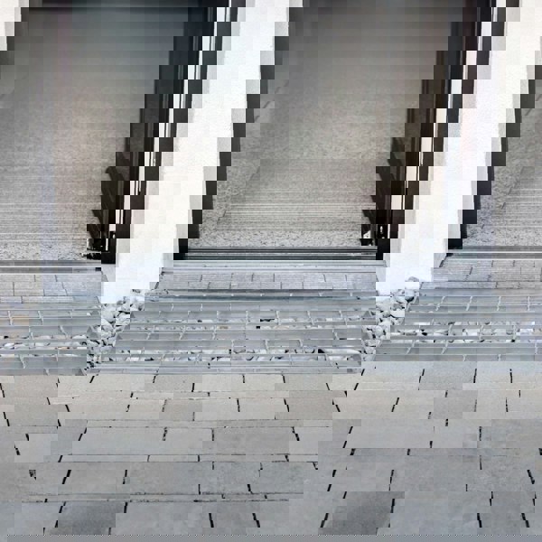 Monstershop Galvanised Grating - 800mm x 270mm