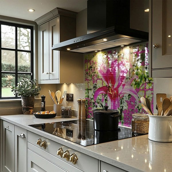 Benjamin Tate Design Pink Flower Splash Back