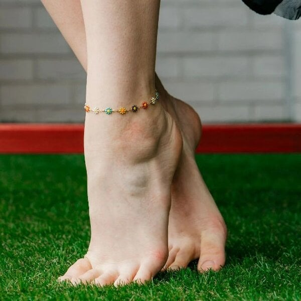 The Colourful Aura Silver Plated Daisy Sun Flower Charms  Indie Boho Daisy Floral Summer Anklet - Gold