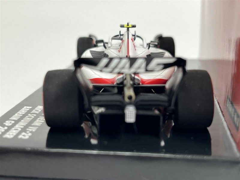 Minichamps Mick Schumacher Haas F1 Team VF-22 Bahrain GP 2022 1:43 Scale 417220147