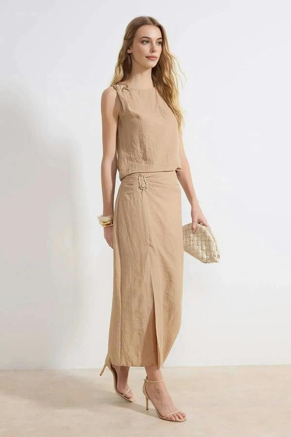 WOVCOR 2-Piece Blouse-Skirt Woven Top and Bottom Set with Accessories and Slit Detail