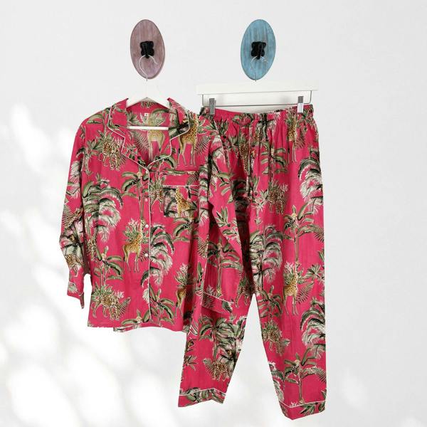 Hayley & Co Giraffe Print 100% Cotton Long Pyjama Set in Pink