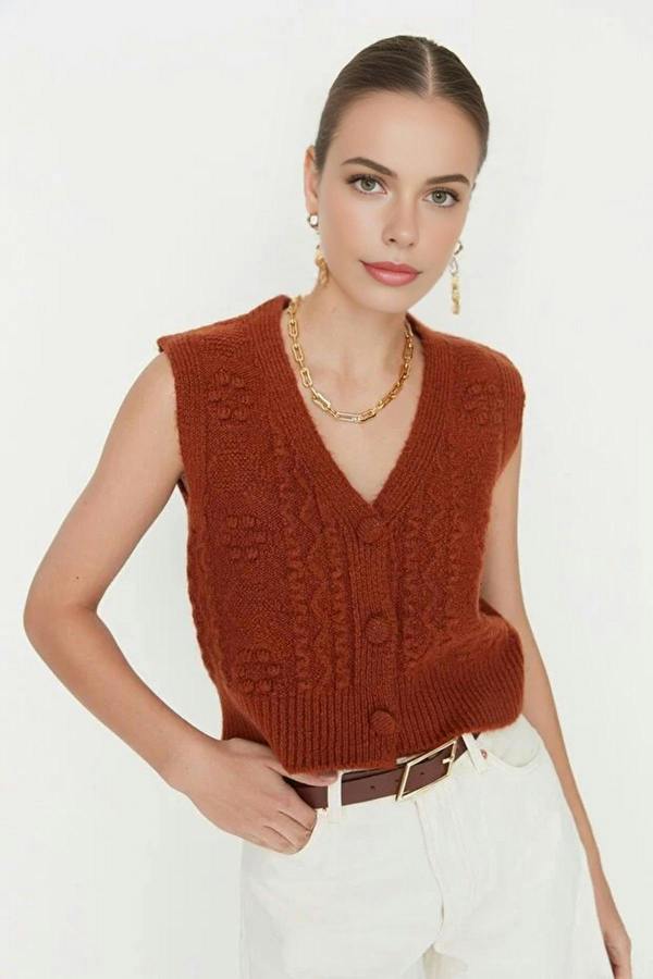 WOVCOR Soft Textured Knit Vest