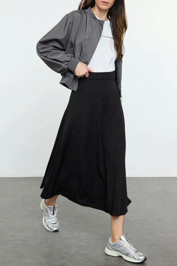 WOVCOR Crepe Flared Long Knit Skirt