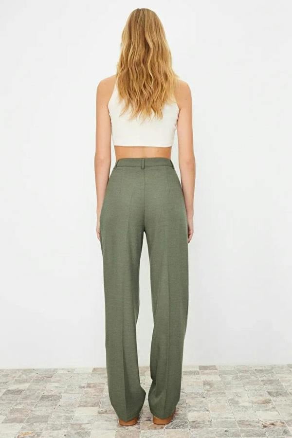 Hoxton Gal Straight-Cut Pleated Woven Trousers