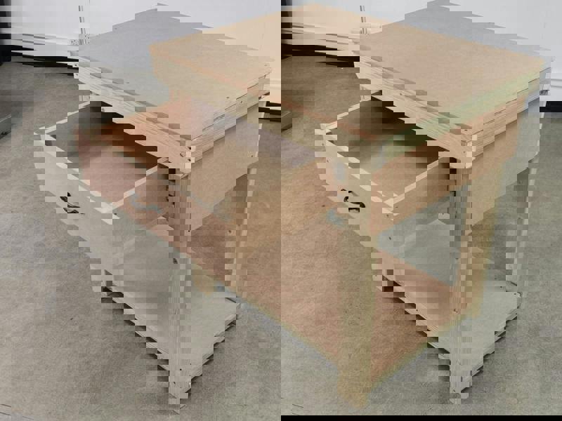 Wooden MDF Top Workbench – Durable Tool Cabinet with Multiple Drawers, Ideal for Dry Indoor Spaces Such as Garages, Workshops, and Studios