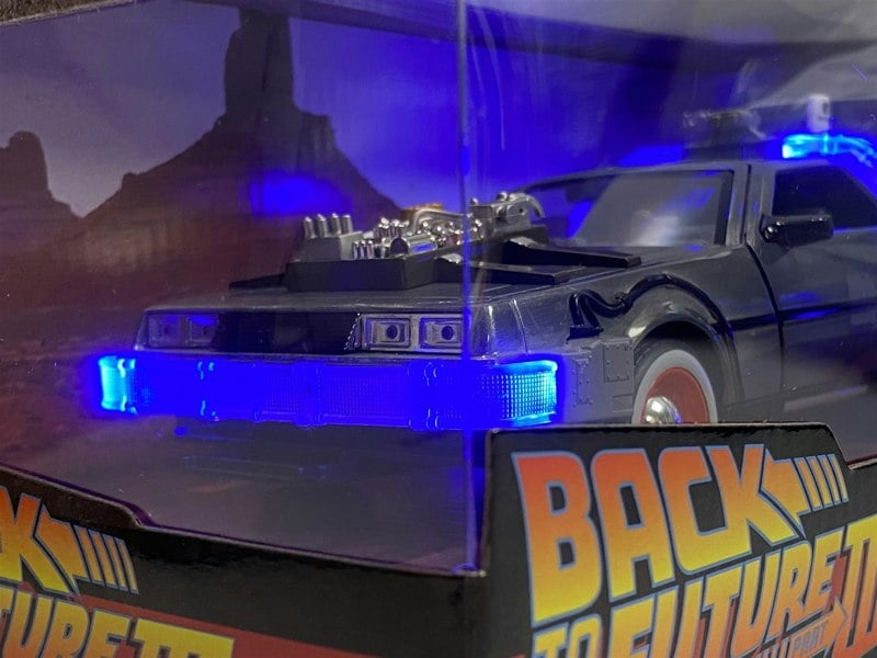 back to the future part iii delorean with lights time machine 1:24 jada 32166