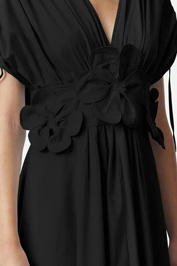 WOVCOR Floral Applique Detail V-Neck Gathered Maxi Woven Dress