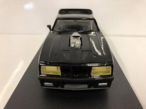 mad max last of the v8 interceptors scale 1:43 greenlight 86522