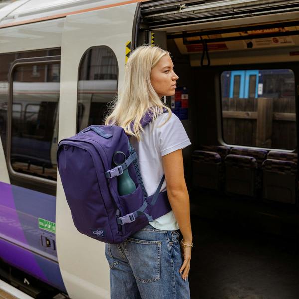 CabinZero Classic Pro Backpack 32L
