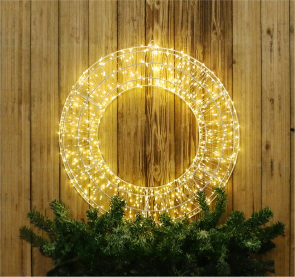 Scotts of Stow Xmas Haus Pre Lit Micro LED Wreath with 5m Lead Timer