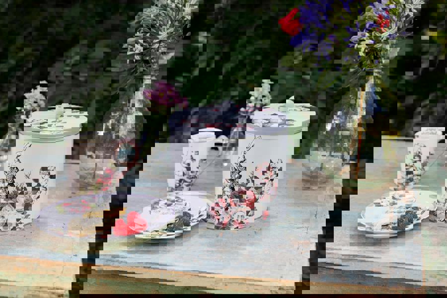 Mikasa and the V&A Alice In Wonderland Biscuit Tin