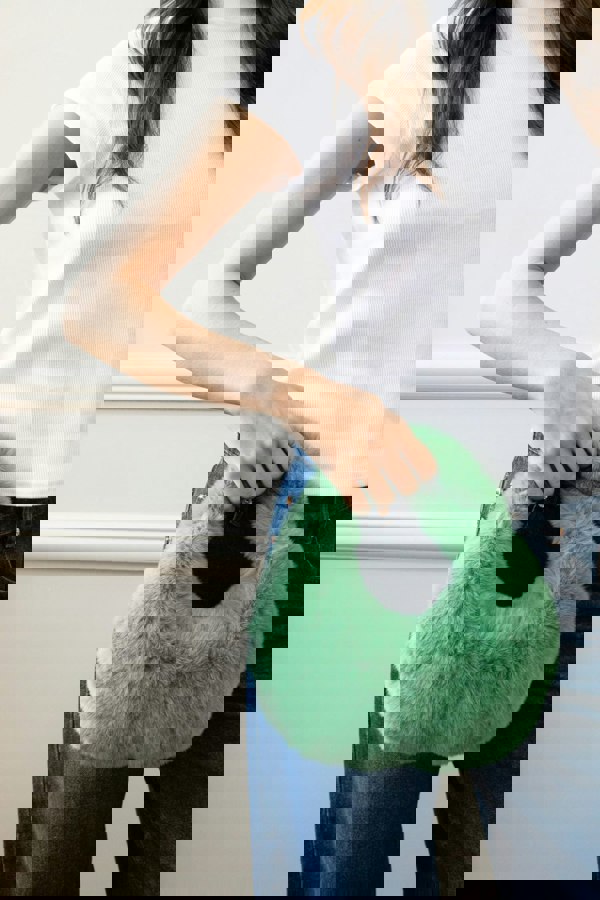 SVNX Faux Fur Soft Grab bag in Green