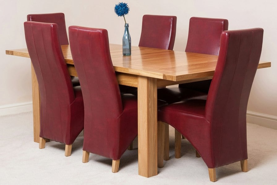 That's Furniture Seattle Oak Extending Dining Table with Lola Leather Chairs