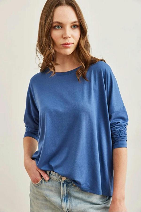 Hoxton Gal Crew Neck Draped Batwing Viscose Blouse
