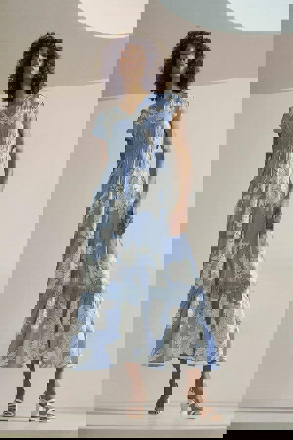 Blue | Floral Cap Sleeve Button-Up Maxi Dress : Model is 5'8"/172 cm and wears UK8/EU36/US4/AUS8