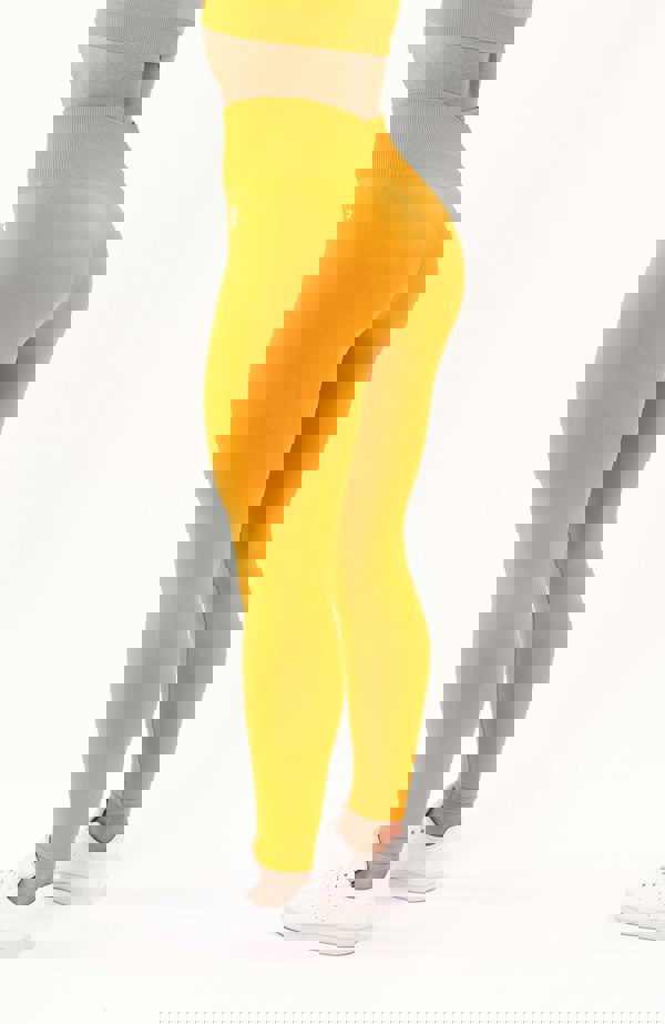 V3 Apparel Women's seamless Limitless bum shaping, high waisted leggings in orange – Squat proof sports tights for Gym workouts training, Running, yoga, bodybuilding and bikini fitness.