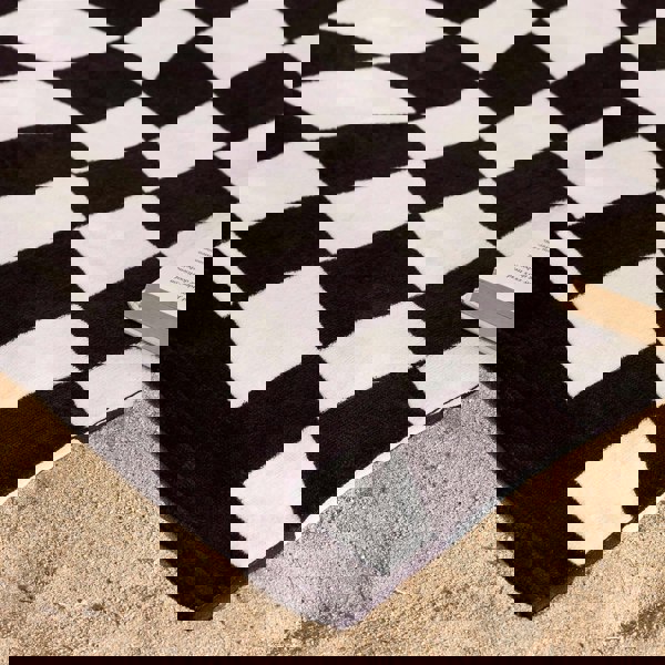 Catherine Lansfield Checkerboard Black Beach Towel