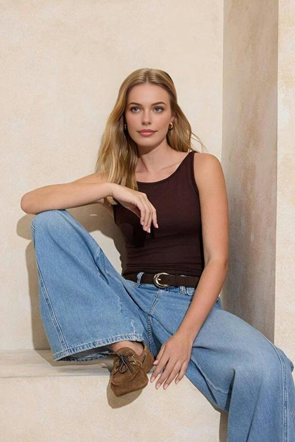 WOVCOR Strapped Fitted Stretch Knit Blouse