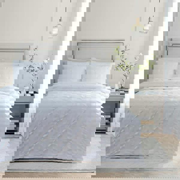 Paoletti Elysia Reversible Cotton Duvet Cover Set - Champagne