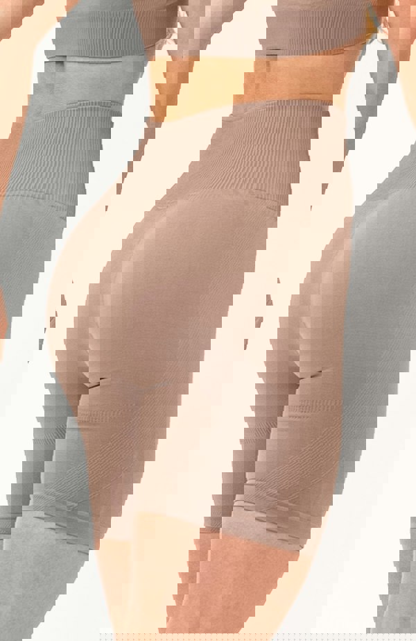 V3 Apparel Women's seamless Limitless high waisted cycle shorts in fawn – Squat proof 5 inch inseam leg bum enhancing shorts for Gym workouts training, Running, yoga, bodybuilding and bikini fitness.