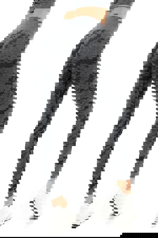 Smart Living Women's Camo High-Waisted Seamless Leggings - Black