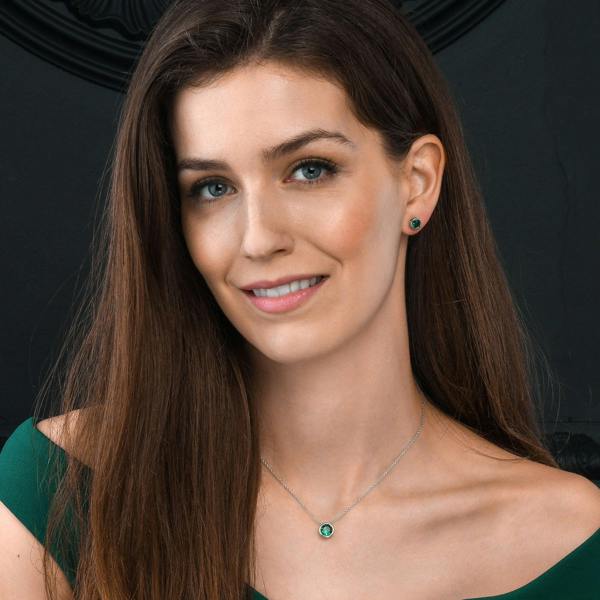 namana 925 Sterling Silver Green Solitaire Bezel Set Pendant Necklace for Women